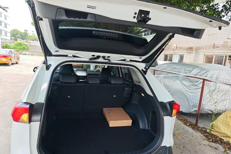 Used Toyota RAV4 2021 Dual-Engine 2.5L E-CVT Four-Wheel Drive Elite PLUS Edition Trunk