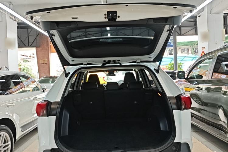 Used Toyota RAV4 2021 2.0L CVT Two-Wheel Drive Fashion Edition Trunk