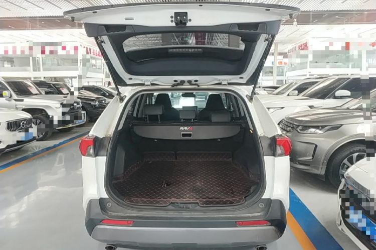 Used Toyota RAV4 2021 2.0L CVT Two-Wheel Drive Fashion PLUS Edition Trunk