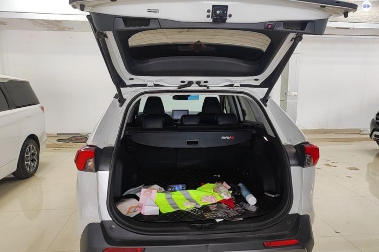 Used Toyota RAV4 2021 Dual-Engine 2.5L E-CVT Two-Wheel Drive Elite Edition Trunk