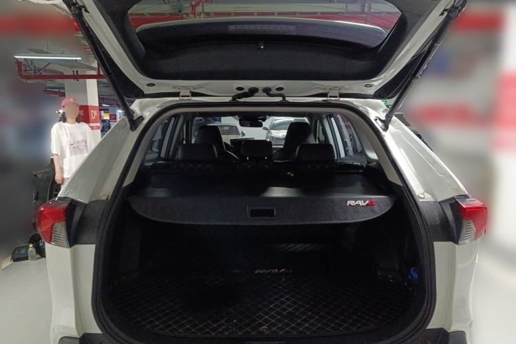 Used Toyota RAV4 2021 Dual-Engine 2.5L E-CVT Four-Wheel Drive Elite PLUS Edition Trunk