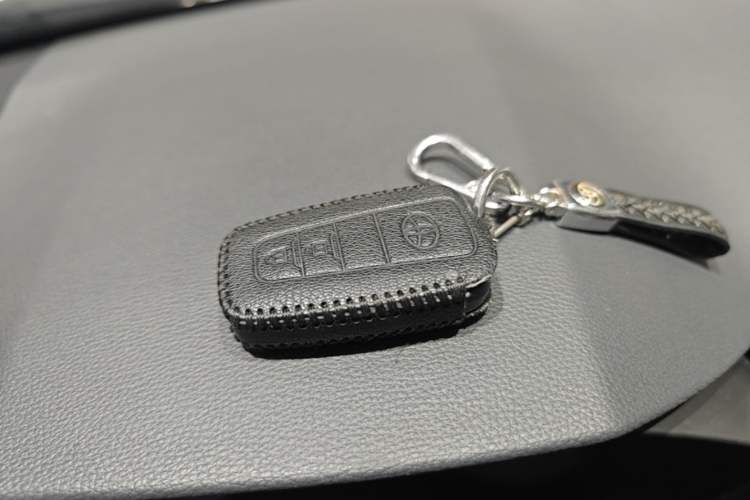 Used Toyota RAV4 2021 2.0L CVT Two-Wheel Drive Fashion PLUS Edition Vehicle Key