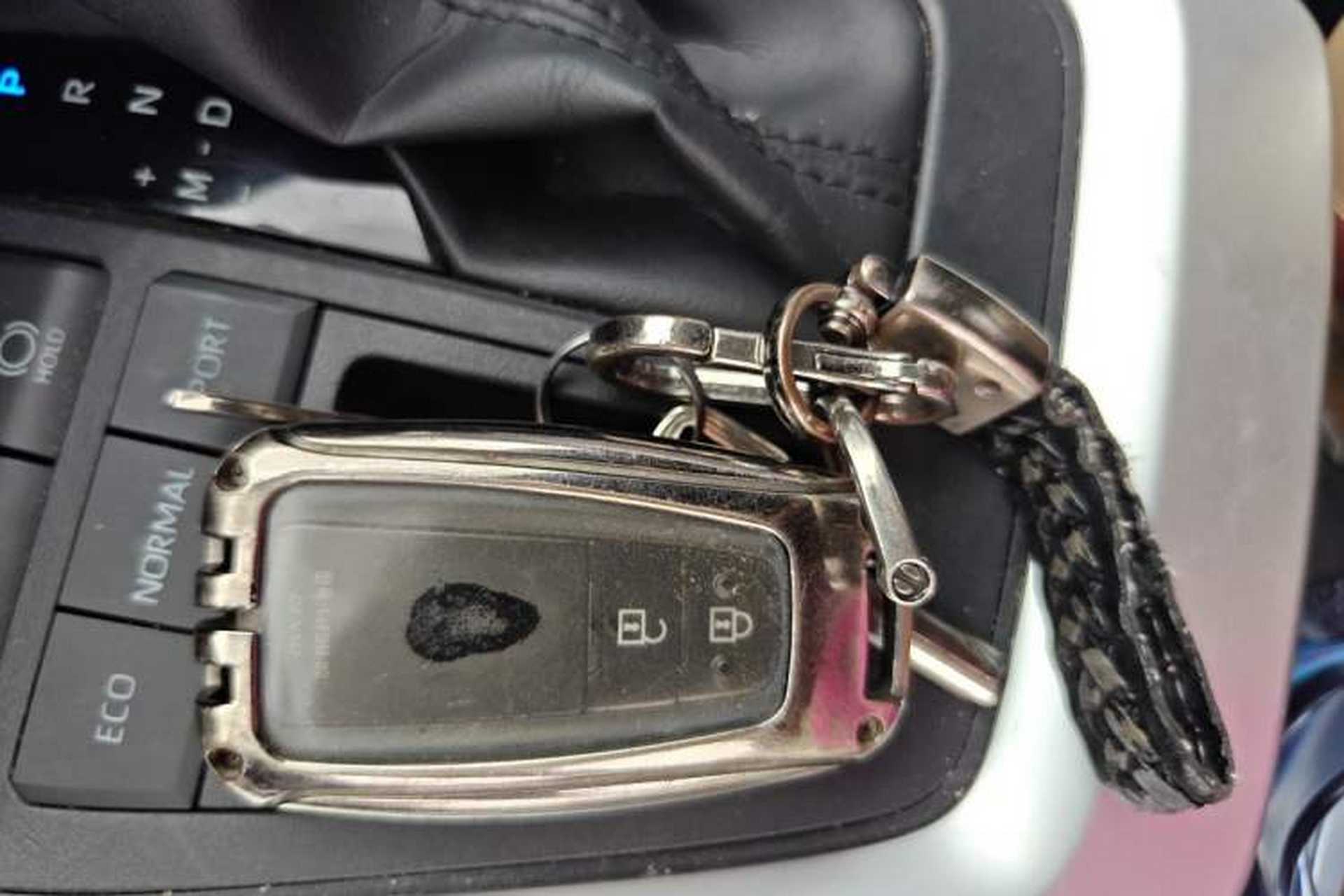 Used Toyota RAV4 2021 2.0L CVT Two-Wheel Drive Fashion Edition Vehicle Key