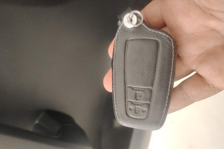 Used Toyota RAV4 2021 2.0L CVT Two-Wheel Drive Fashion PLUS Edition Vehicle Key