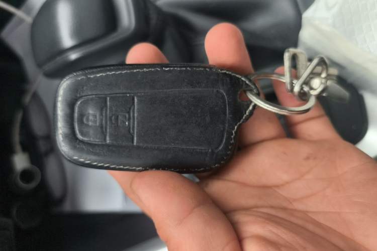 Used Toyota RAV4 2021 2.0L CVT Two-Wheel Drive Fashion Edition Vehicle Key