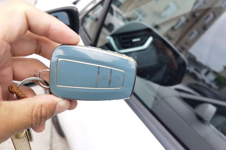 Used Toyota RAV4 2021 2.0L CVT 4x4 Style PLUS Edition Vehicle Key