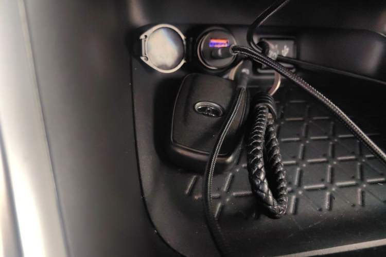 Used Toyota RAV4 2021 2.0L CVT Two-Wheel Drive Fashion Edition Vehicle Key