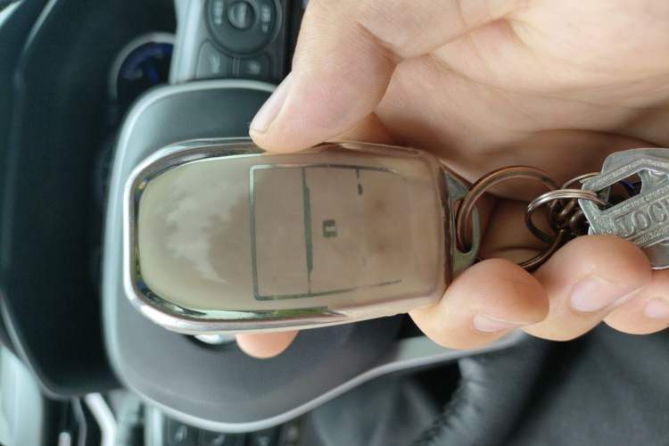 Used Toyota RAV4 2021 Revised Version Dual-Motor Hybrid 2.5L E-CVT 4x4 Elite PLUS Edition Vehicle Key