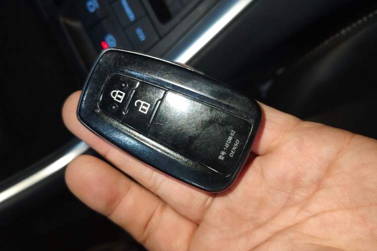 Used Toyota RAV4 2021 2.0L CVT Two-Wheel Drive Fashion PLUS Edition Vehicle Key