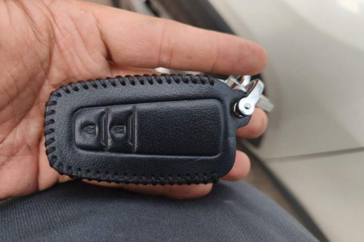 Used Toyota RAV4 2021 2.0L CVT Two-Wheel Drive Fashion PLUS Edition Vehicle Key