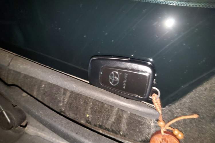 Used Toyota RAV4 2021 2.0L CVT Two-Wheel Drive Fashion Edition Vehicle Key