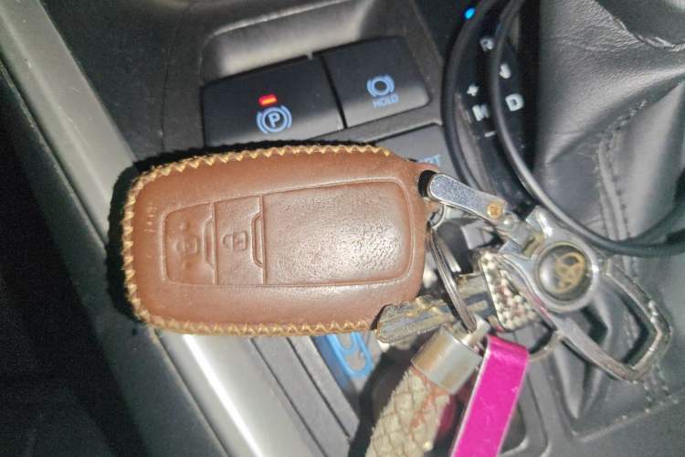 Used Toyota RAV4 2021 2.0L CVT Two-Wheel Drive Fashion PLUS Edition Vehicle Key