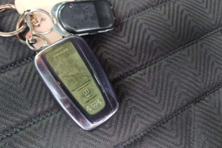 Used Toyota RAV4 2021 2.0L CVT Two-Wheel Drive Fashion PLUS Edition Vehicle Key