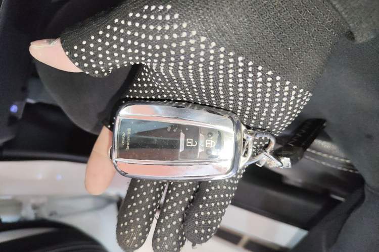 Used Toyota RAV4 2021 Dual-Engine 2.5L E-CVT Two-Wheel Drive Elite Edition Vehicle Key