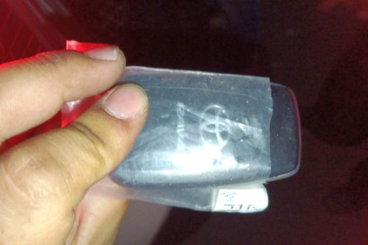 Used Toyota RAV4 2021 2.0L CVT Two-Wheel Drive Fashion Edition Vehicle Key