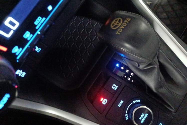 Used Toyota RAV4 2021 Dual-Engine 2.5L E-CVT Four-Wheel Drive Elite PLUS Edition Vehicle Key
