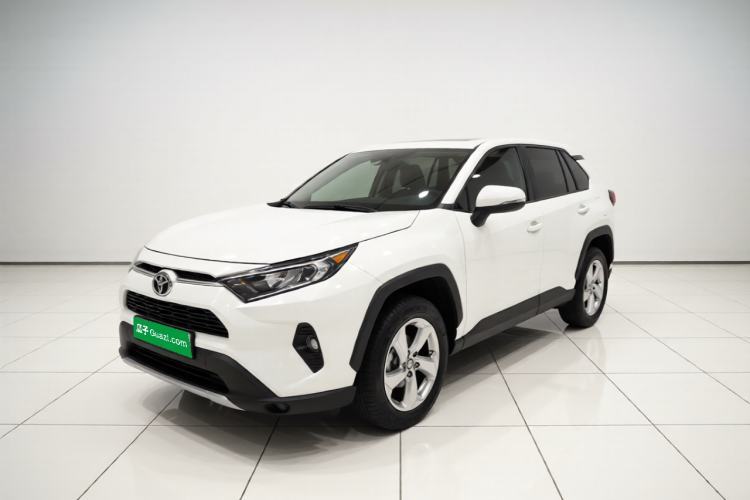 Toyota RAV4 2021 2.0L CVT Two-Wheel Drive Fashion PLUS Edition usado Guazi used car, China used car export, Used car for sale, Used  cars, Cheapest cars for sale