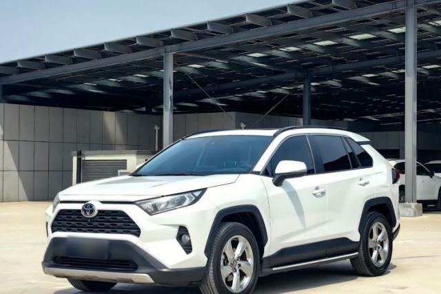 Used Toyota RAV4 2021 2.0L CVT Two-Wheel Drive Fashion PLUS Edition