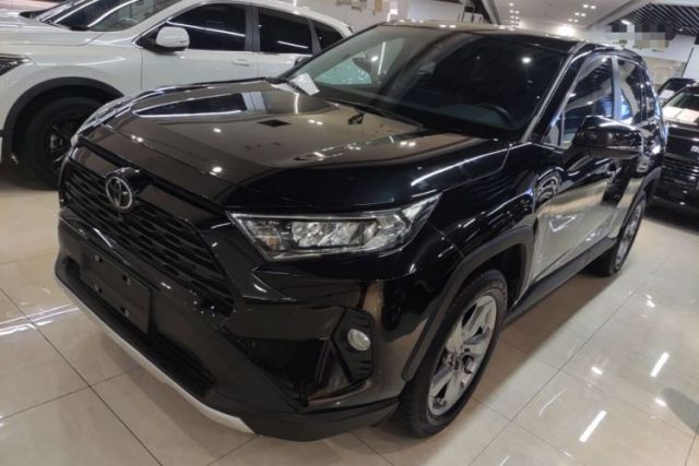 Used Toyota RAV4 2022 2.0L CVT Two-Wheel Drive Fashion Plus Edition