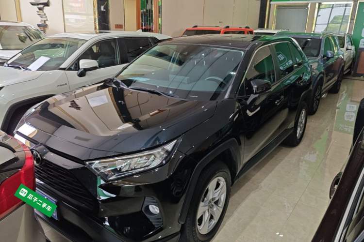 Used Toyota RAV4 2022 2.0L CVT Two-Wheel Drive Urban Edition Guazi used car, China used car export, Used car for sale, Used  cars, Cheapest cars for sale