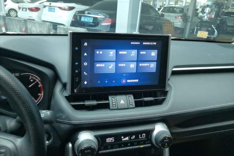 Used Toyota RAV4 2022 2.0L CVT Two-Wheel Drive Fashion Edition Audio And AC Panel