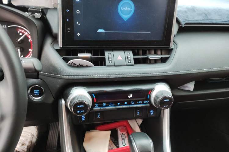 Used Toyota RAV4 2022 2.0L CVT Two-Wheel Drive Fashion Plus Edition Audio And AC Panel