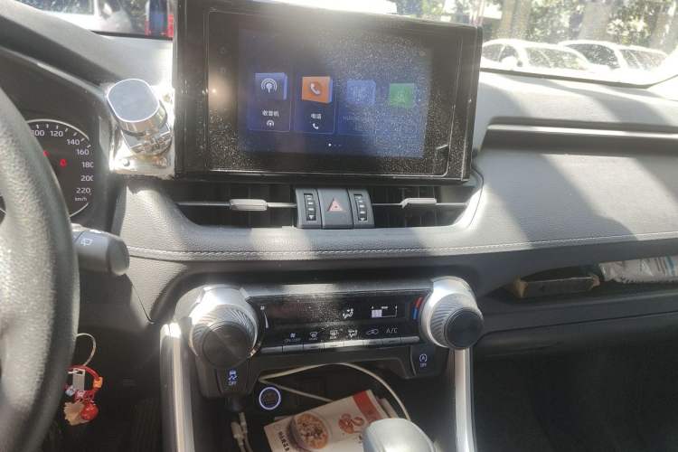 Used Toyota RAV4 2022 2.0L CVT Two-Wheel Drive Urban Edition Audio And AC Panel