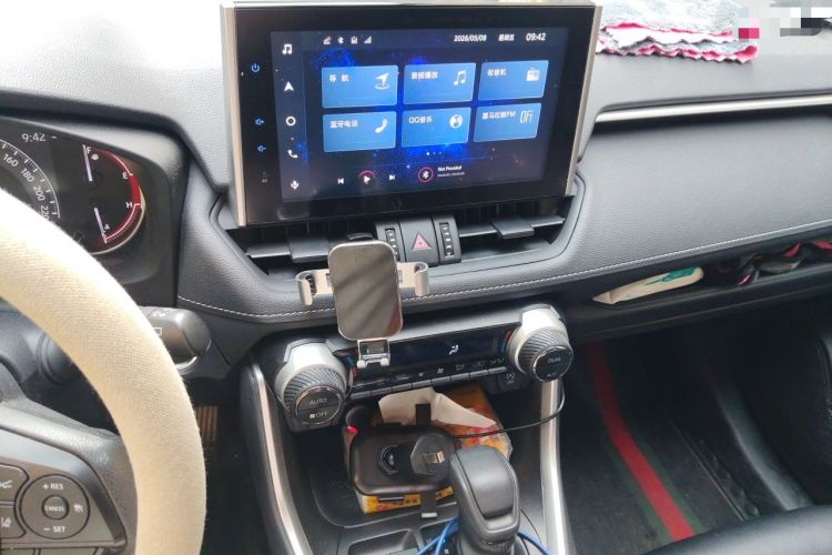 Used Toyota RAV4 2022 2.0L CVT Two-Wheel Drive Fashion Edition Audio And AC Panel