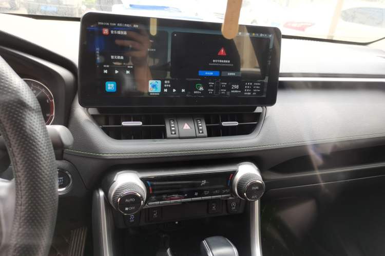 Used Toyota RAV4 2022 2.0L CVT 4x4 Style Plus Edition Audio And AC Panel