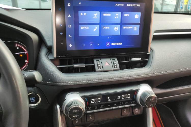 Used Toyota RAV4 2022 2.0L CVT Two-Wheel Drive Fashion Plus Edition Audio And AC Panel