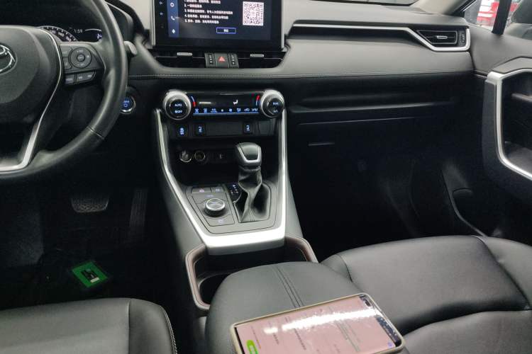Used Toyota RAV4 2022 Dual-Engine 2.5L E-CVT Four-Wheel Drive Elite Plus Edition Audio And AC Panel