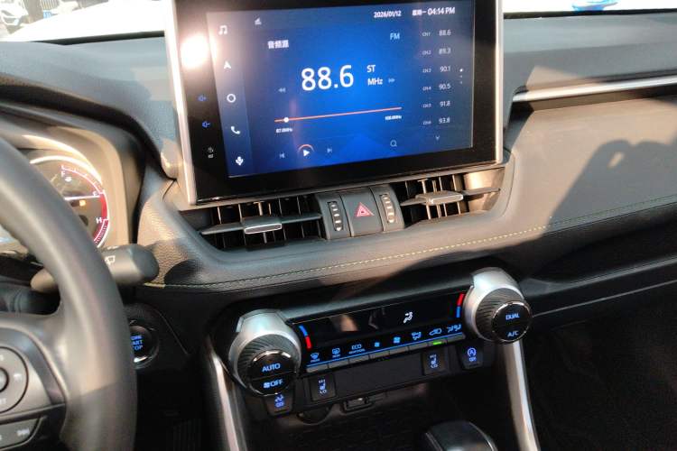 Used Toyota RAV4 2022 2.0L CVT 4x4 Style Plus Edition Audio And AC Panel