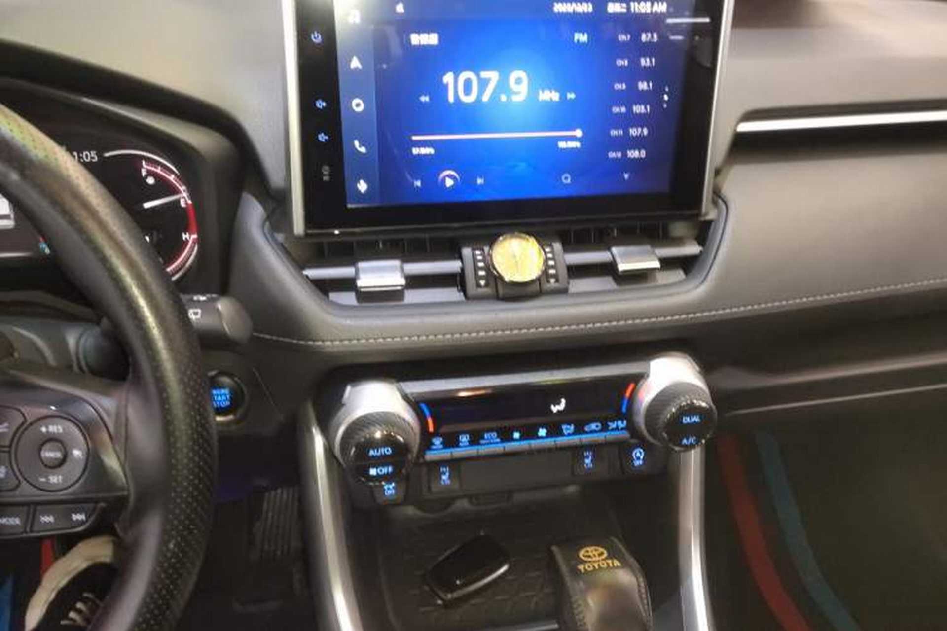 Used Toyota RAV4 2022 2.0L CVT Two-Wheel Drive Fashion Plus Edition Audio And AC Panel