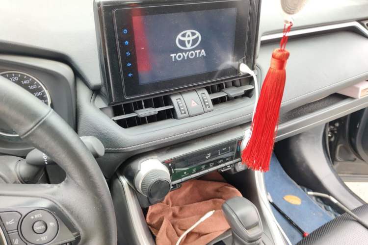 Used Toyota RAV4 2022 2.0L CVT Two-Wheel Drive Urban Edition Audio And AC Panel