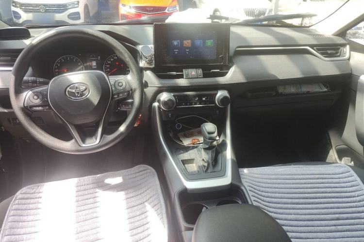 Used Toyota RAV4 2022 2.0L CVT Two-Wheel Drive Urban Edition Center Console