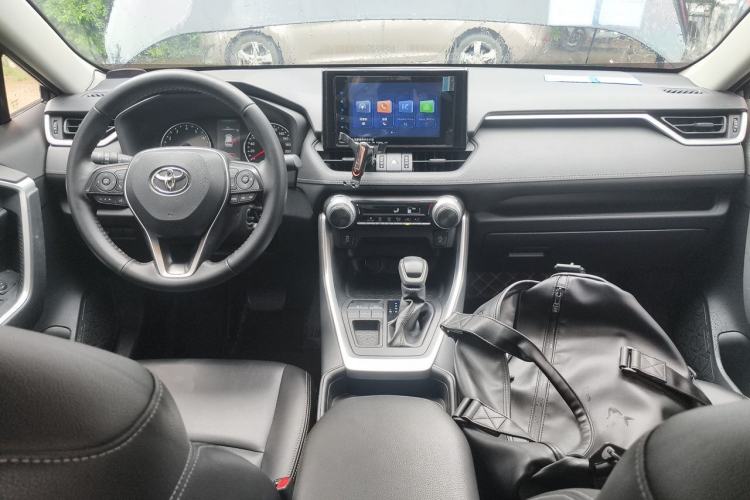 Used Toyota RAV4 2022 2.0L CVT Two-Wheel Drive Urban Edition Center Console
