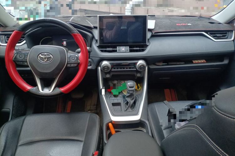 Used Toyota RAV4 2022 2.0L CVT Two-Wheel Drive Fashion Edition Center Console