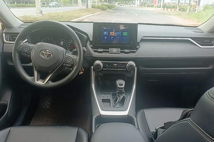 Used Toyota RAV4 2022 2.0L CVT Two-Wheel Drive Urban Edition Center Console