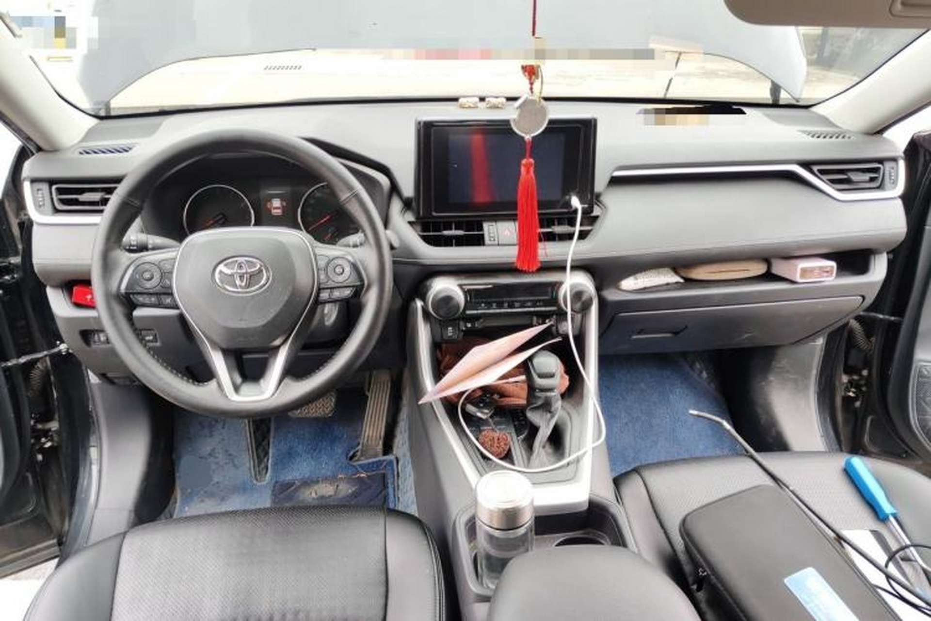 Used Toyota RAV4 2022 2.0L CVT Two-Wheel Drive Urban Edition Center Console