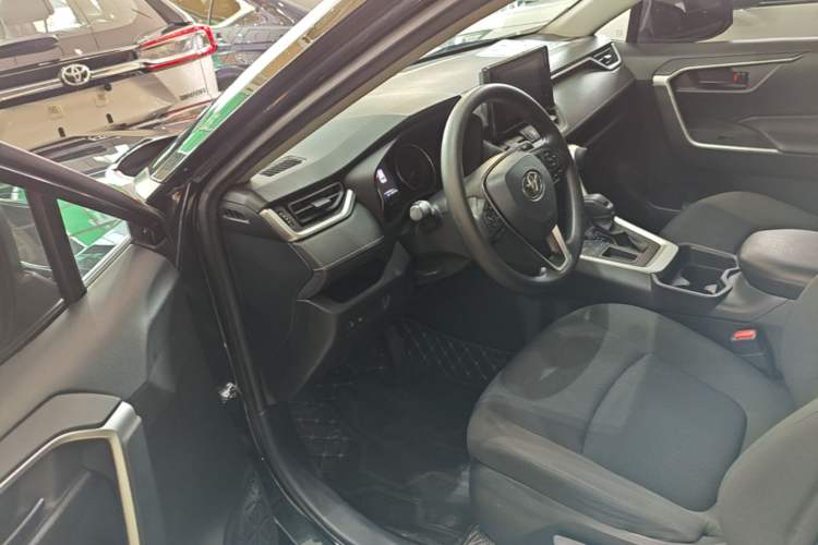 Used Toyota RAV4 2022 2.0L CVT Two-Wheel Drive Urban Edition Driver Seat