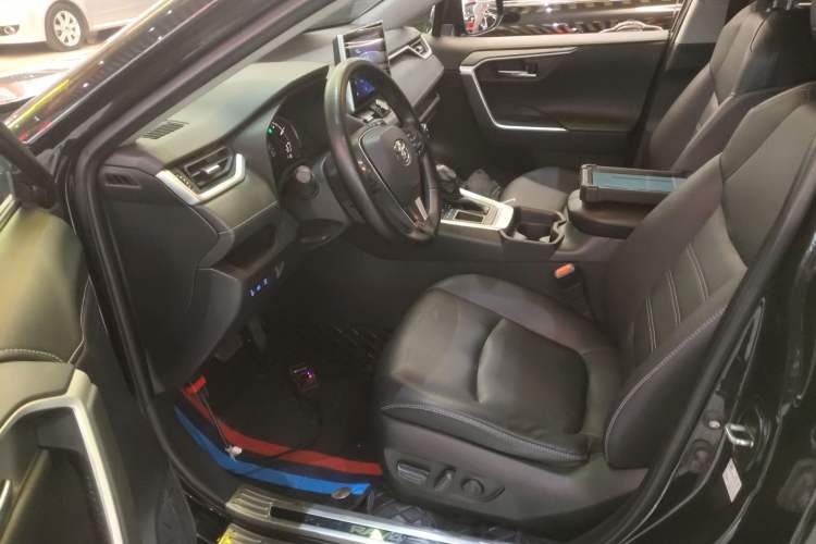 Used Toyota RAV4 2022 2.0L CVT Two-Wheel Drive Fashion Plus Edition Driver Seat