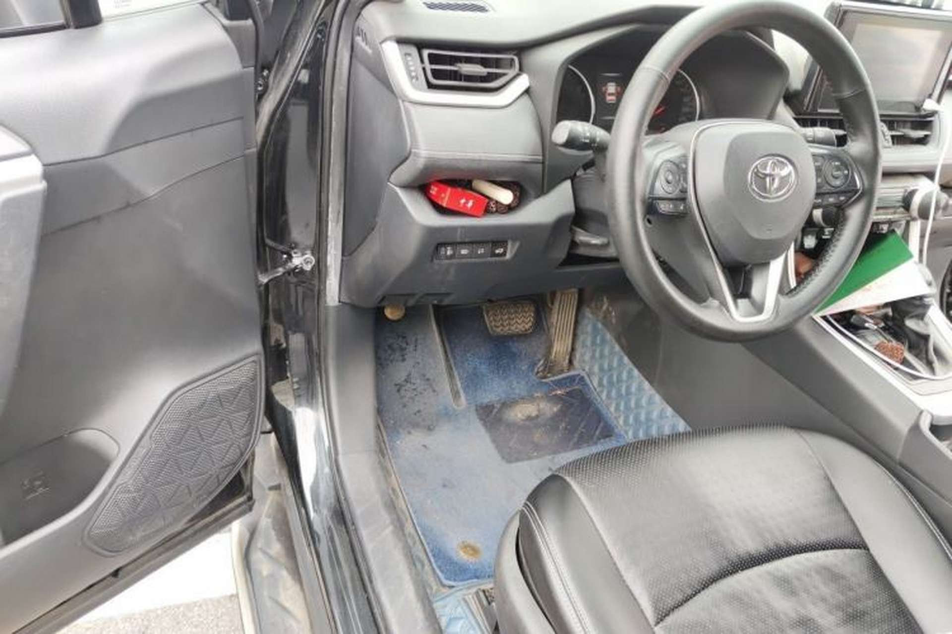Used Toyota RAV4 2022 2.0L CVT Two-Wheel Drive Urban Edition Driver Seat