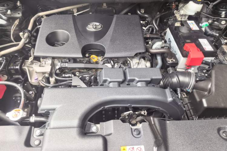 Used Toyota RAV4 2022 2.0L CVT Two-Wheel Drive Fashion Edition Engine Bay