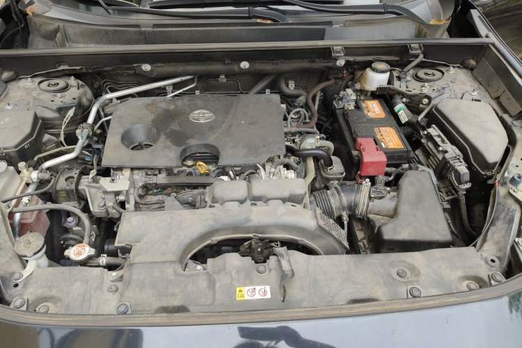 Used Toyota RAV4 2022 2.0L CVT Two-Wheel Drive Fashion Edition Engine Bay
