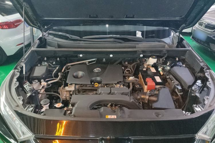Used Toyota RAV4 2022 2.0L CVT Two-Wheel Drive Fashion Edition Engine Bay