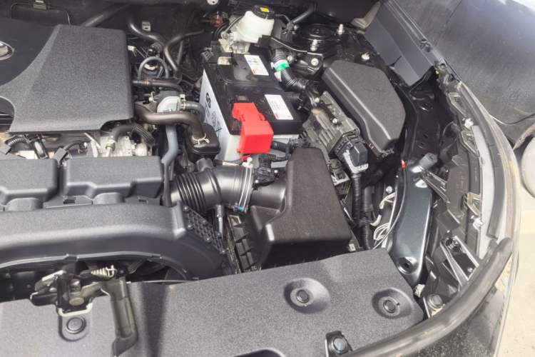 Used Toyota RAV4 2022 2.0L CVT Two-Wheel Drive Fashion Edition Engine Bay Left