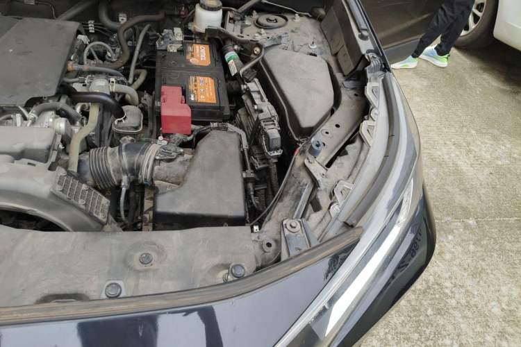 Used Toyota RAV4 2022 2.0L CVT Two-Wheel Drive Fashion Edition Engine Bay Left