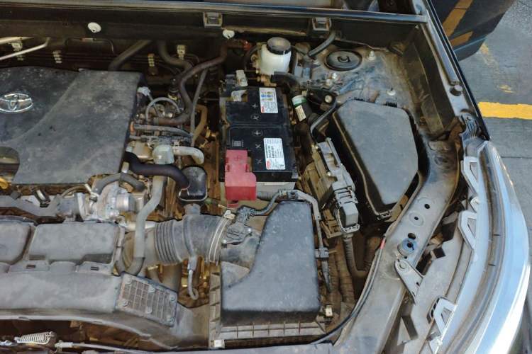 Used Toyota RAV4 2022 2.0L CVT Two-Wheel Drive Fashion Edition Engine Bay Left
