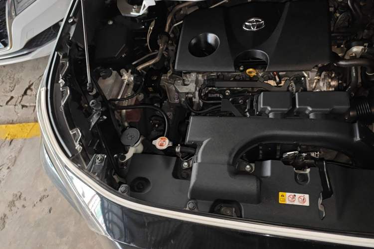 Used Toyota RAV4 2022 2.0L CVT Two-Wheel Drive Fashion Plus Edition Engine Bay Right