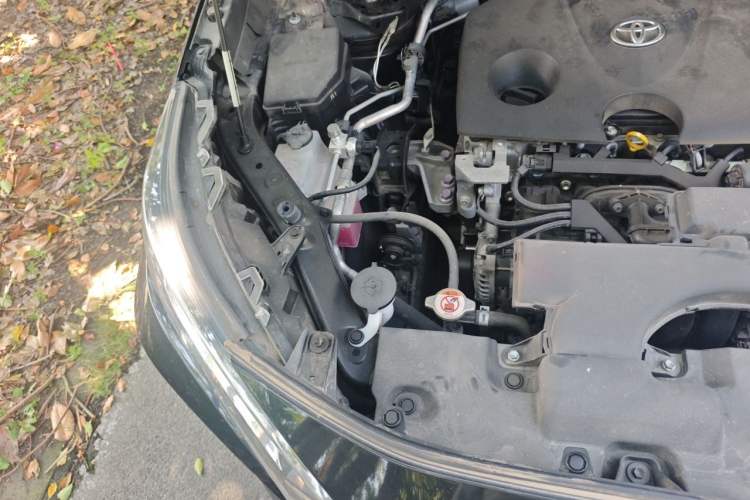 Used Toyota RAV4 2022 2.0L CVT Two-Wheel Drive Fashion Plus Edition Engine Bay Right